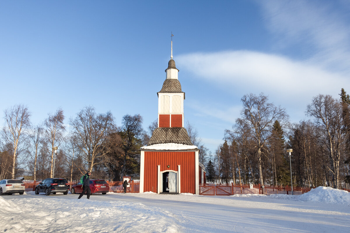 Extérieur de l'église de Jukkasjarvi