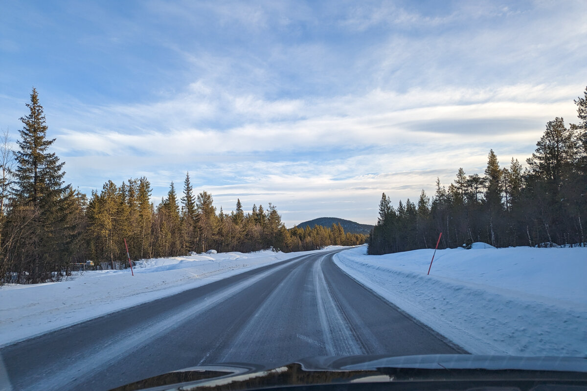Route entre Kiruna et Jukkasjarvi