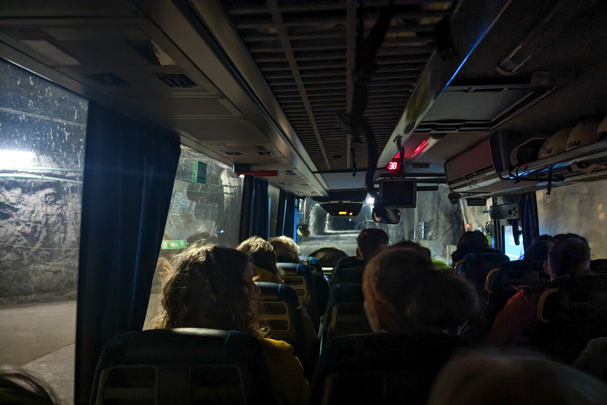 A l'intérieur du bus dans la mine de Kiruna