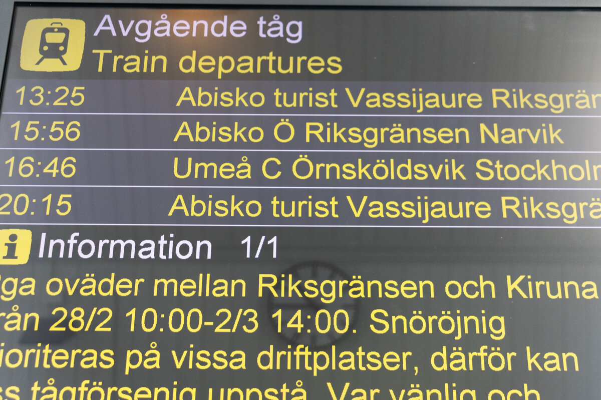 Panneaux de trains à Abisko